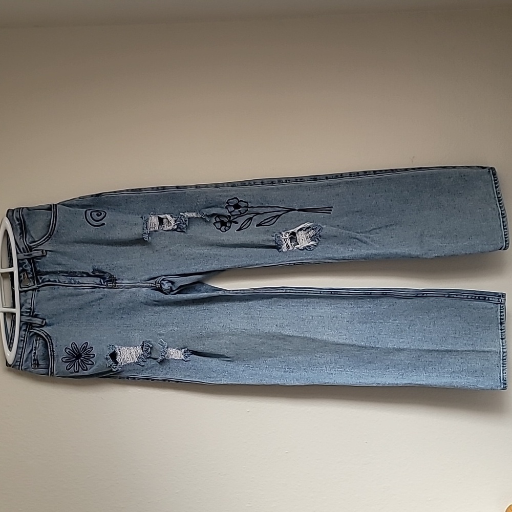 Hollister Ultra High Rise Embroidered Dad Jeans Size 1R/25 Women's Juniors